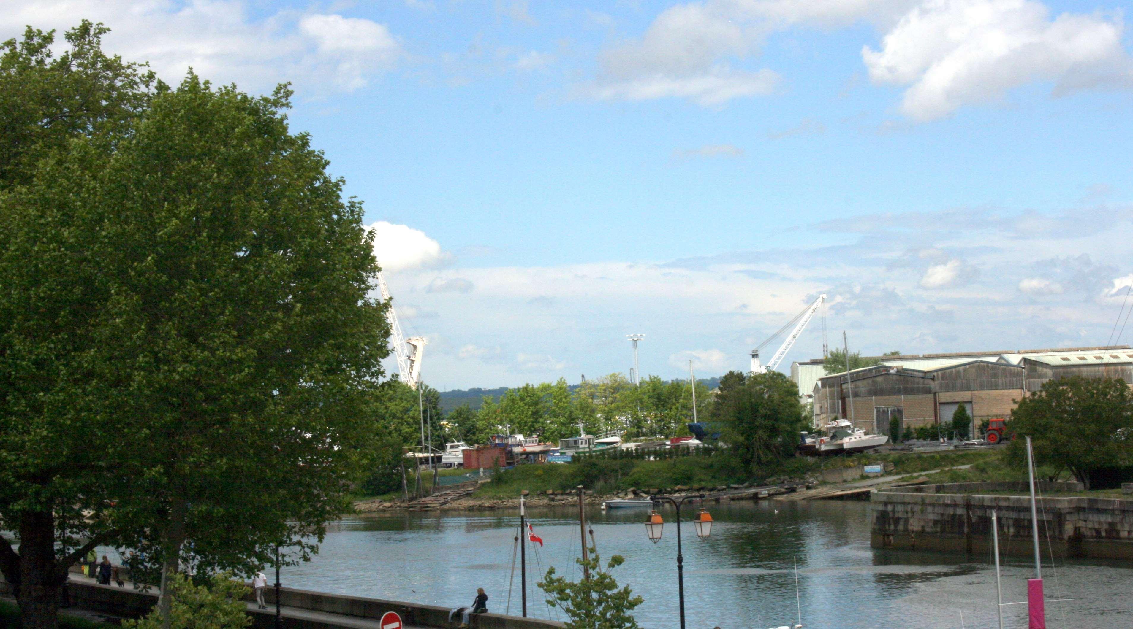 Best Western Le Cheval Blanc -Vue Sur Le Port-Plein Centre Ville Honfleur Exterior foto