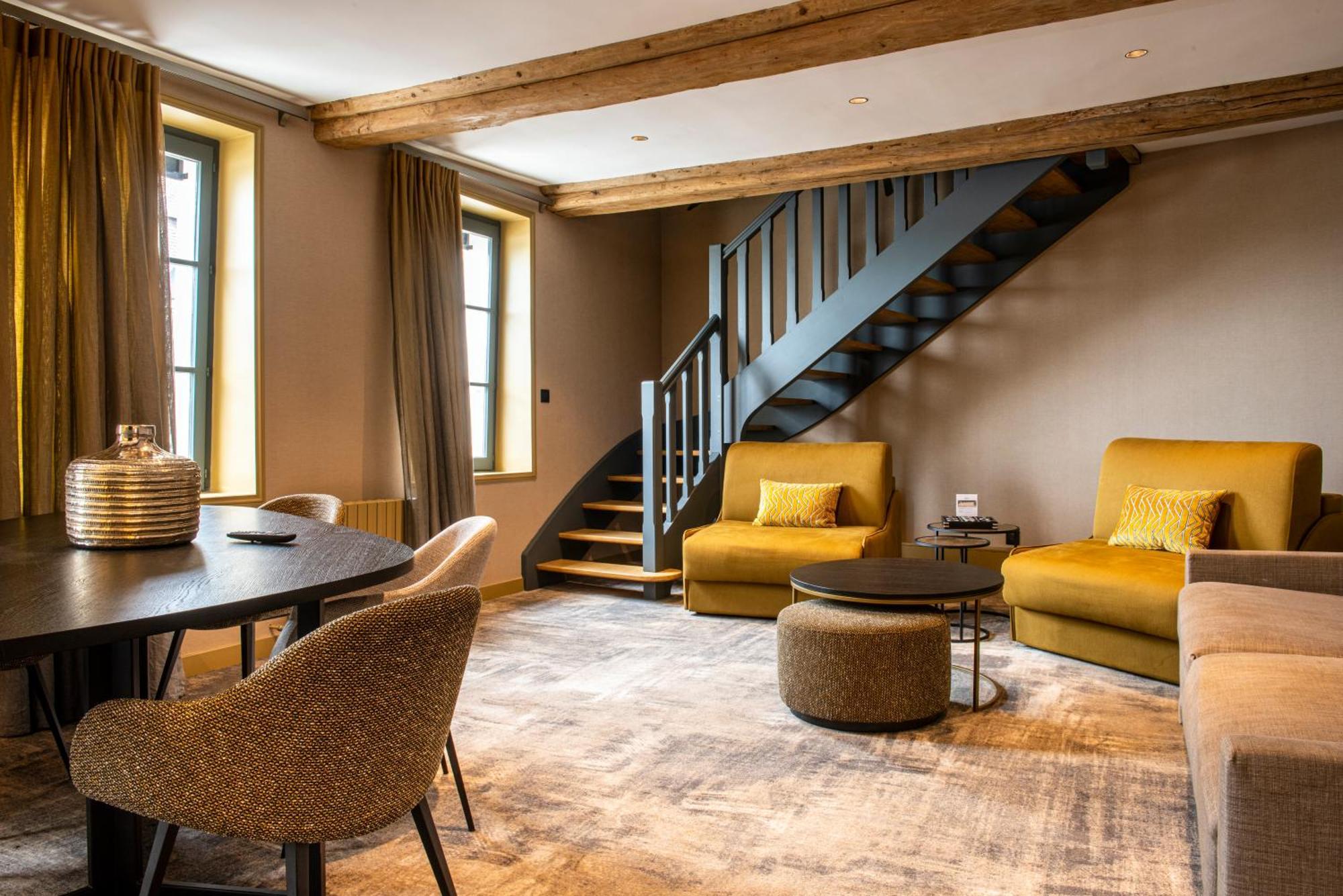 Best Western Le Cheval Blanc -Vue Sur Le Port-Plein Centre Ville Honfleur Exterior foto