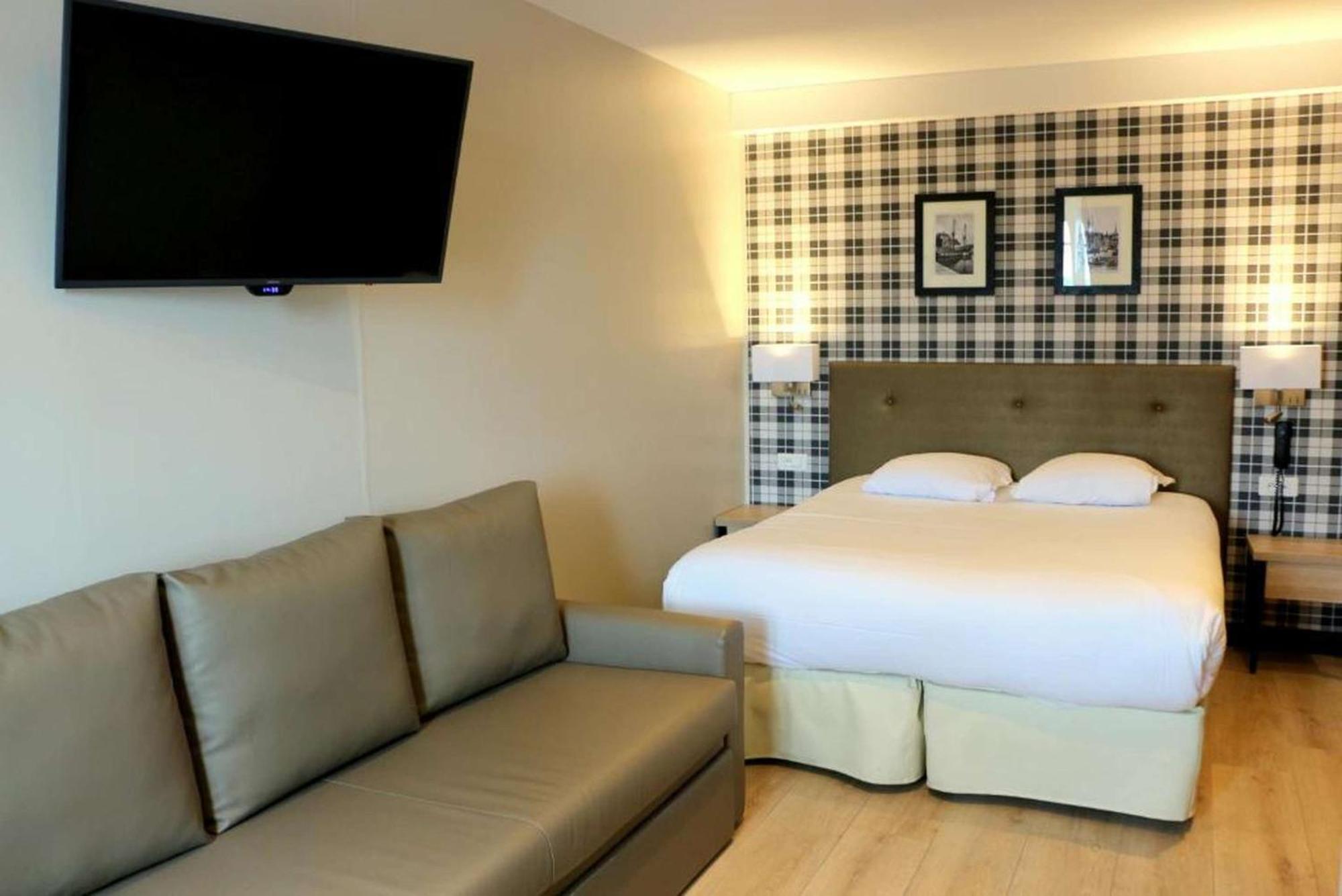 Best Western Le Cheval Blanc -Vue Sur Le Port-Plein Centre Ville Honfleur Exterior foto