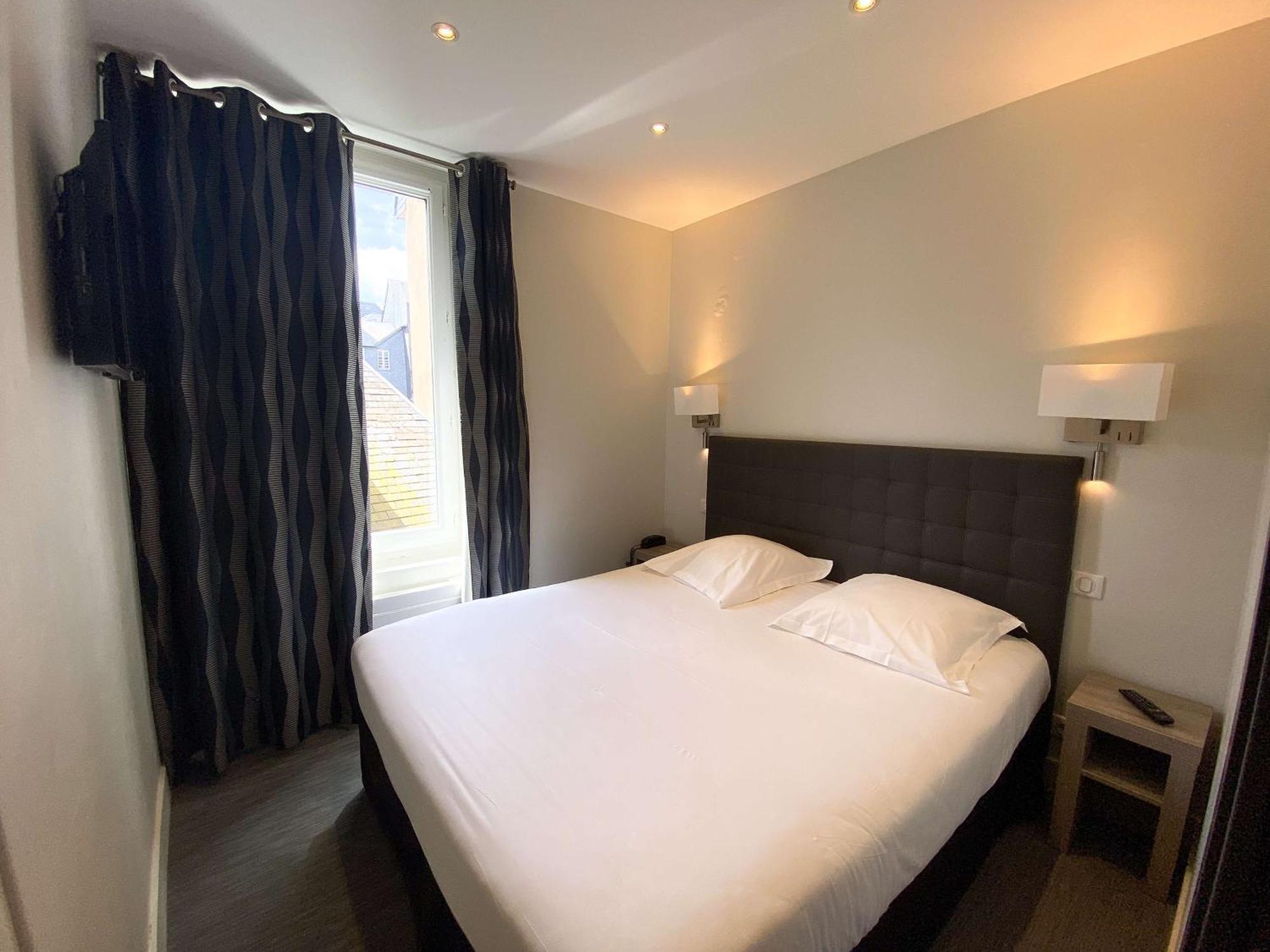Best Western Le Cheval Blanc -Vue Sur Le Port-Plein Centre Ville Honfleur Exterior foto
